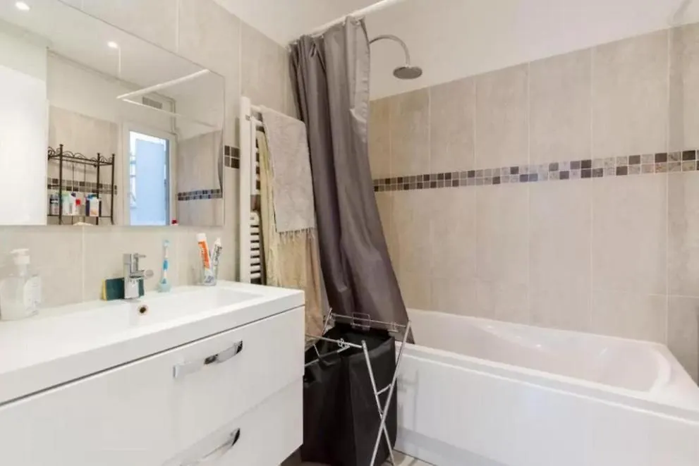Apartament Centre Vavin2 *